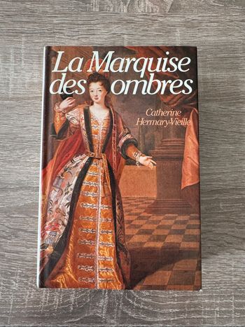 Livre la marquise des ombres