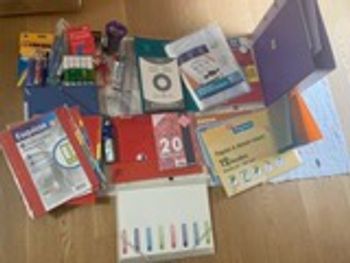 Lot de fournitures scolaires 1