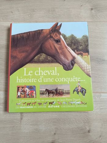 Livre le cheval, l'histoire d'une conquête