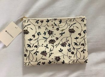 Pochette moyenne Sezane  / Antoinette Poisson Motif fleurs neuve avec étiquettes 