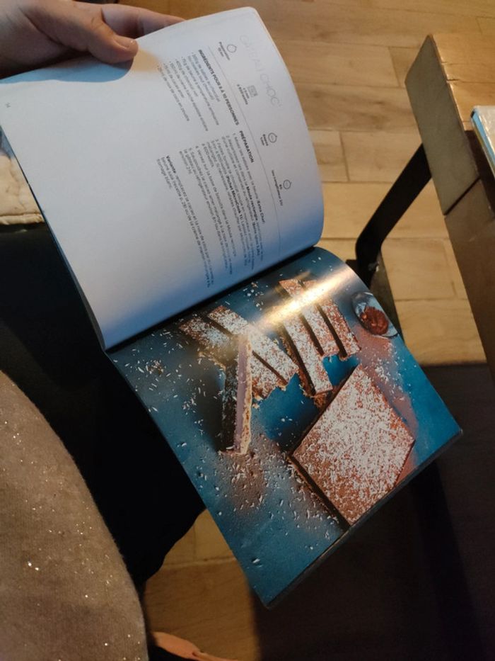 Livre tupperware 4 coins à partager - photo numéro 3