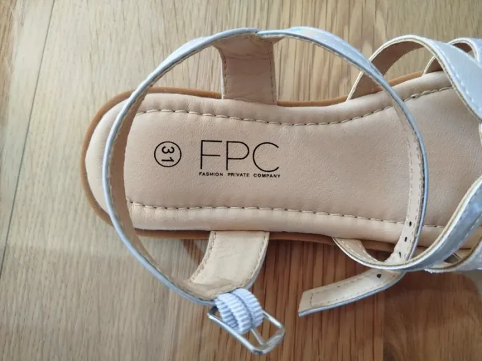 Sandales grises - photo numéro 7