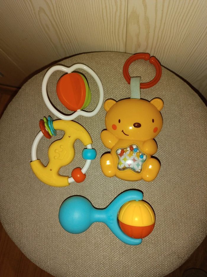 Lot jouets d'éveil