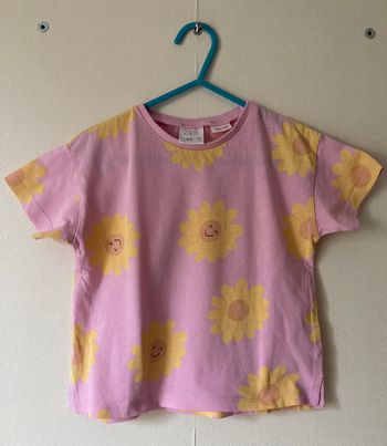 Tee-shirt rose avec marguerite taille 18/24