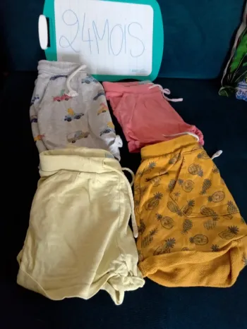 Lot de 4 shorts 24mois