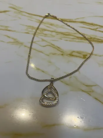 Collier avec pendentif or