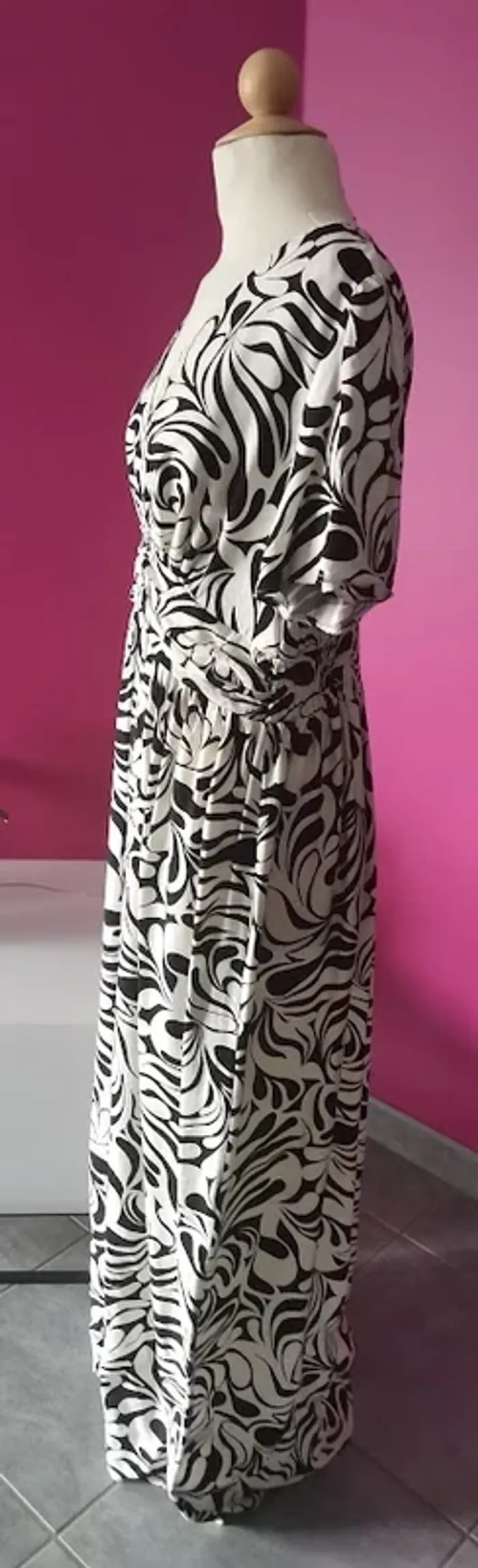 Robe noire et blanche KILKY en taille L - photo numéro 3