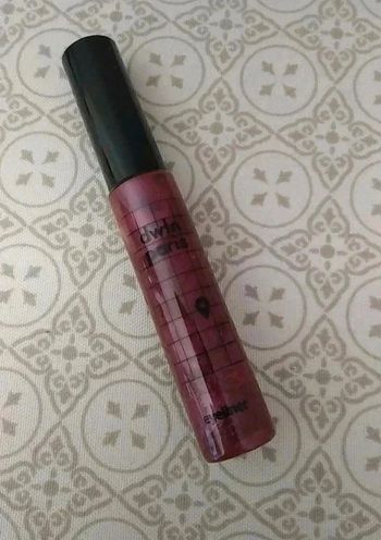 Eyeliner couleur pourpre