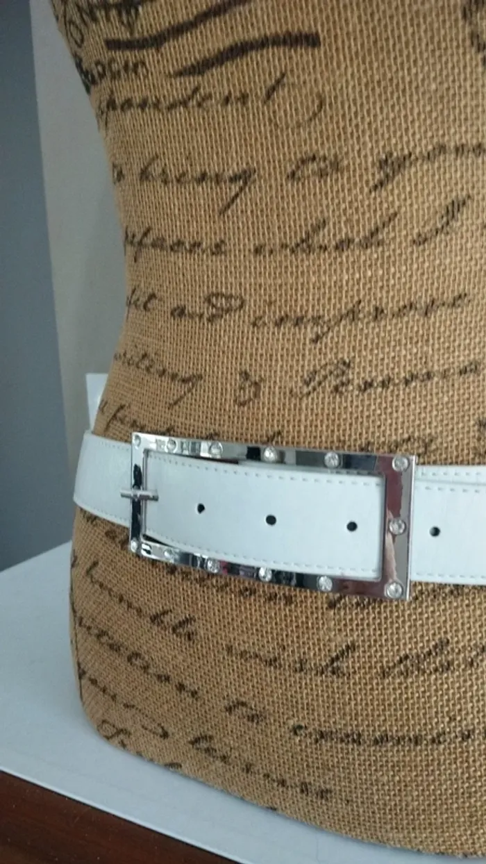 Ceinture blanche boucle rectangle strass 90 cm - photo numéro 4
