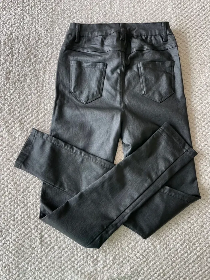 #Pantalon noir huilé 🍀 - photo numéro 7