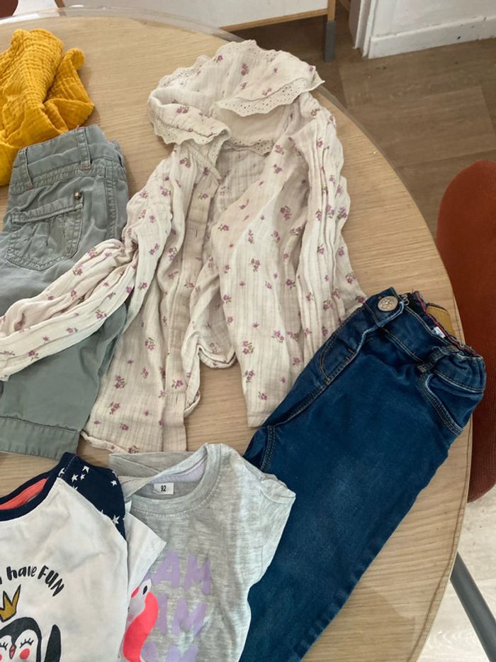 Lot vêtements fille 2ans - photo numéro 2