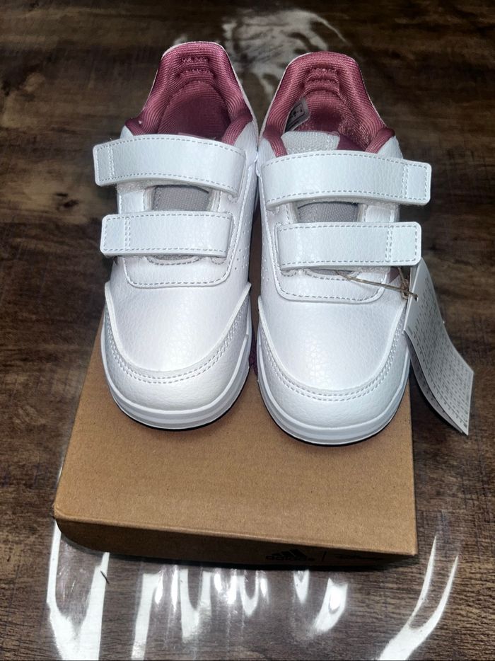 Baskets Adidas neuf - photo numéro 3