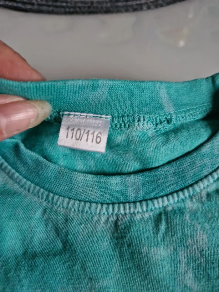 Tee-shirt 5-6 ans - photo numéro 2