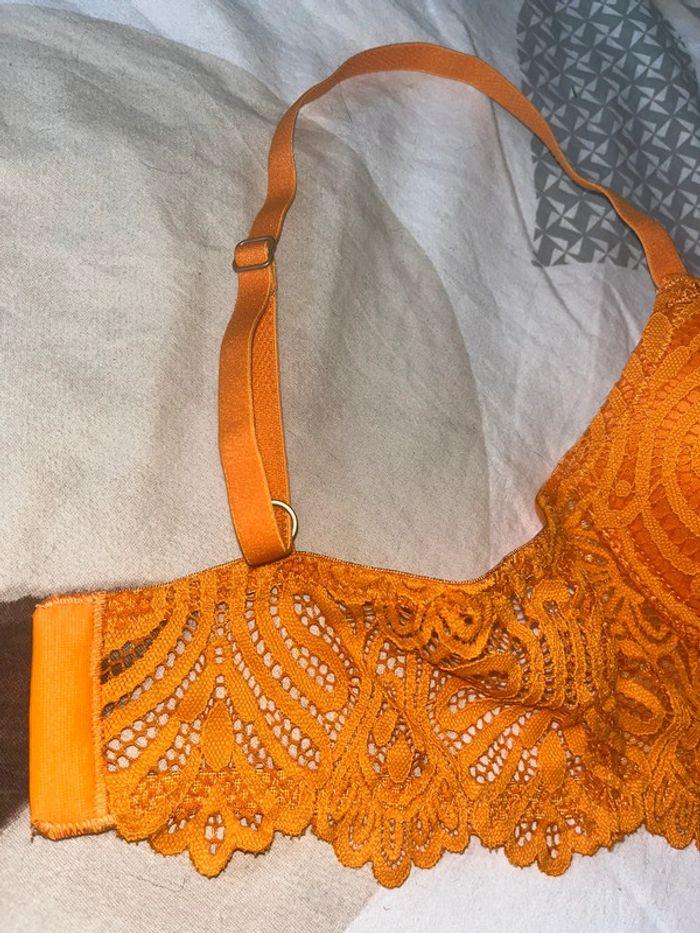 Soutien gorge orange très joli - photo numéro 5