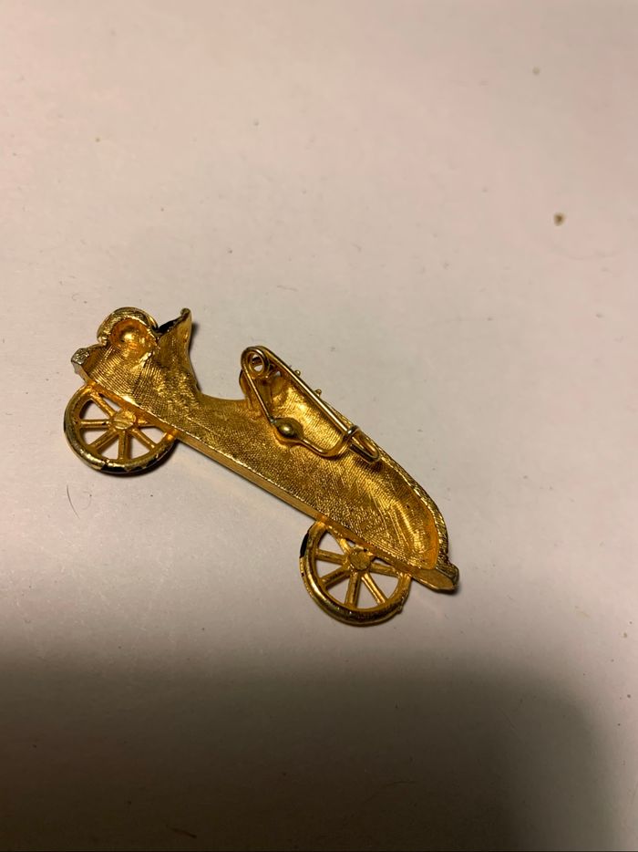 Broche voiture - photo numéro 4