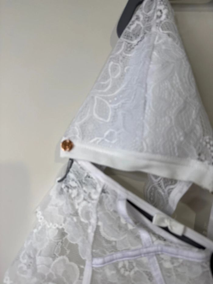🌻👙Magnifique ensemble - taille L- dentelle- neuf avec étiquette - photo numéro 3
