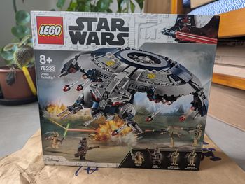 LEGO Star Wars 75233 Droid Gunship
Canonnière Droïde 