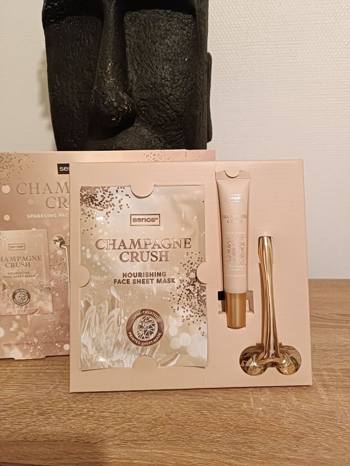 Coffret cadeau soin du visage roller - photo numéro 3