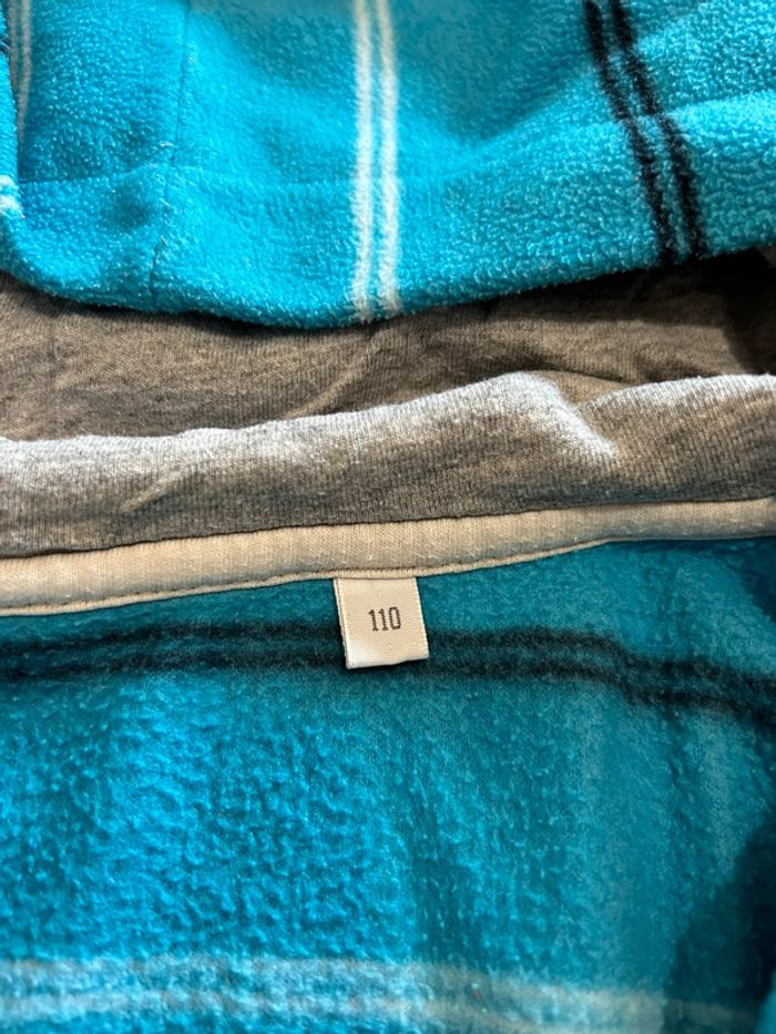 Lot 4 gilets polaire taille 5 ans - photo numéro 2