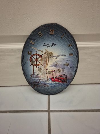 Pendule/horloge en ardoise Dimensions : 30 cm x 21 cm (environ)