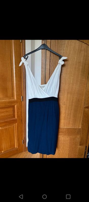 Robe estivale bicolore bretelles à nouer