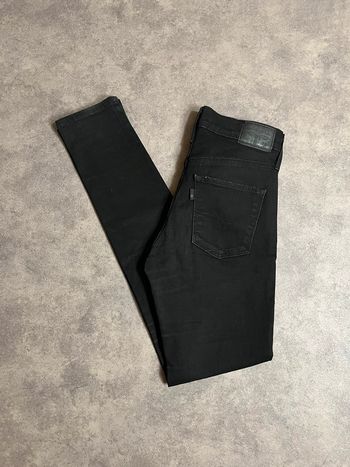 Jean femme levi’s slimming skinny W26 L30