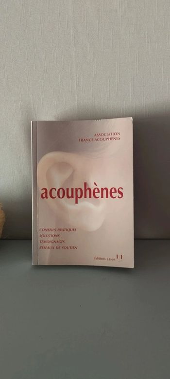 Acouphènes.