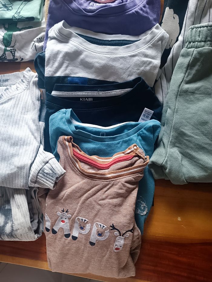 Lot 30 vêtements garçon 3 ans - photo numéro 6