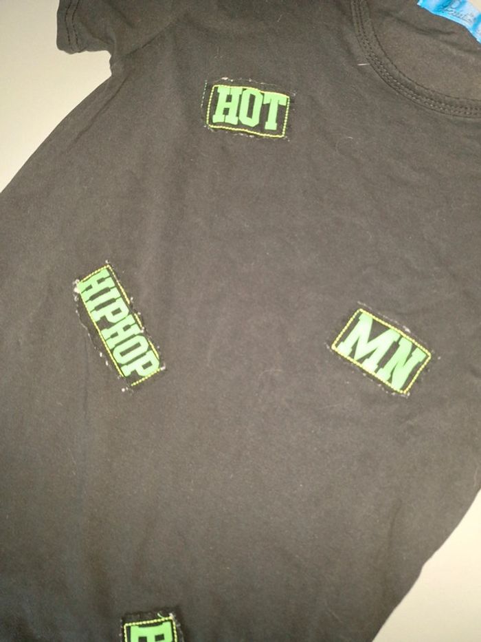 Tee shirt noir et vert fluo 10 ans - photo numéro 2