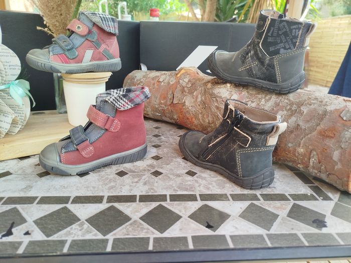 Lot de chaussures pour bébé - photo numéro 1
