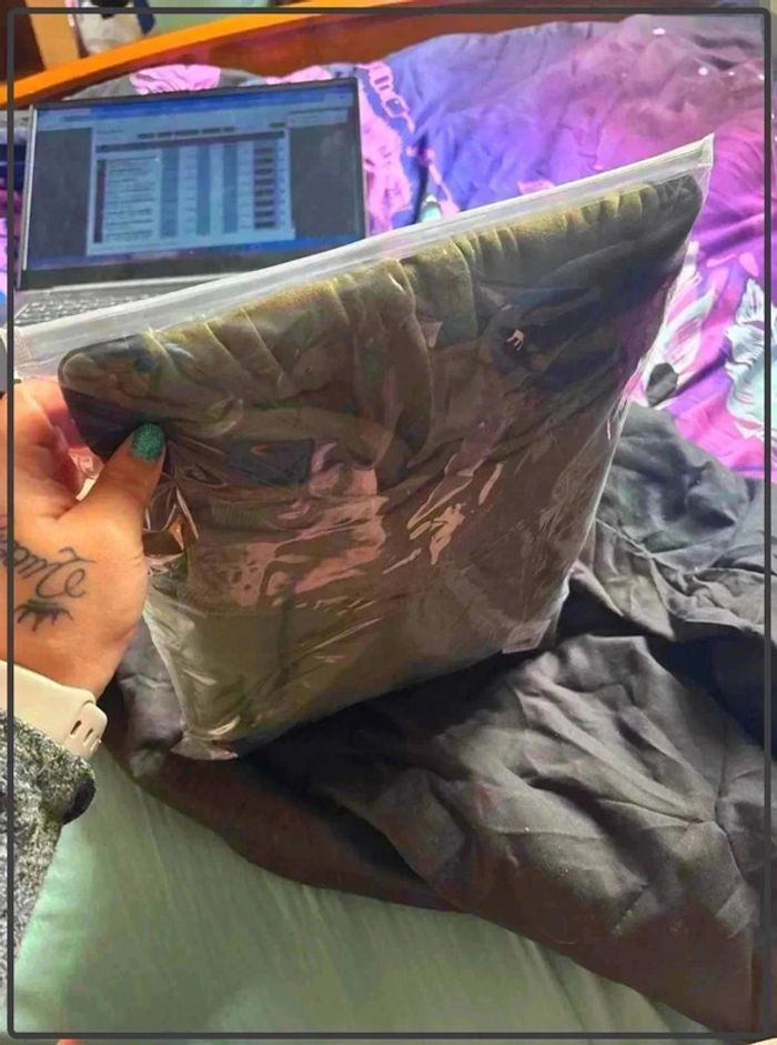 Pull édition limitée chevignon taille 38 neuf sous plastique - photo numéro 3