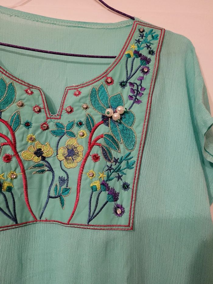 T shirt léger vert clair a strass - photo numéro 6