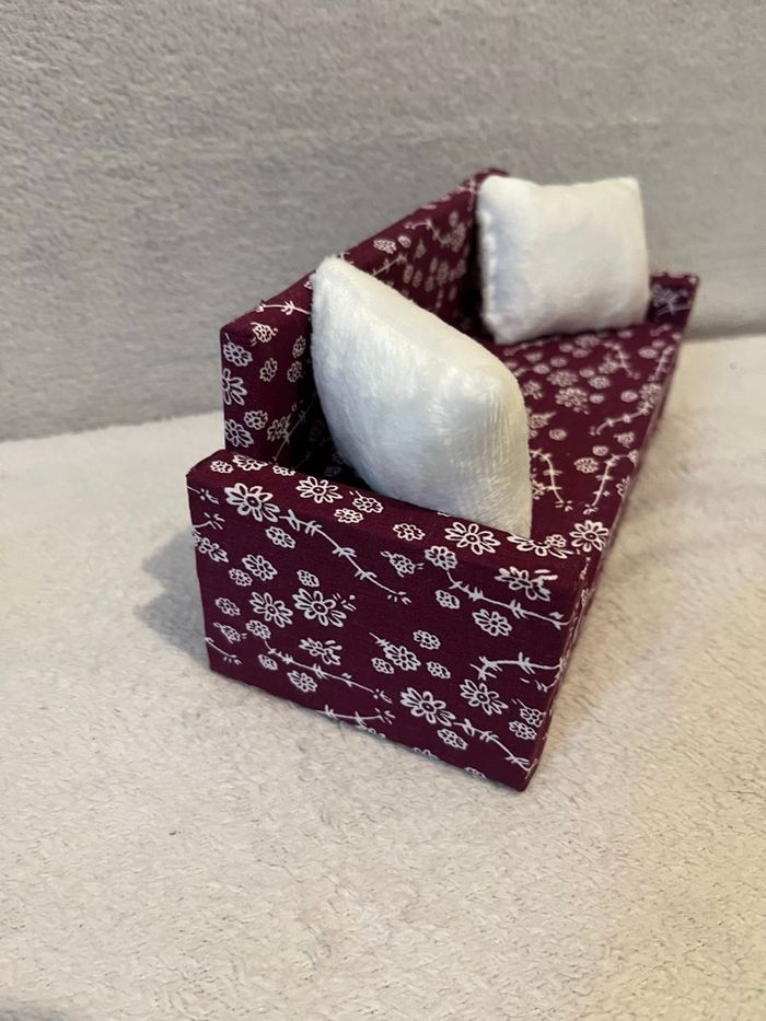 Canapé / meuble pour barbie Neuf - photo numéro 4