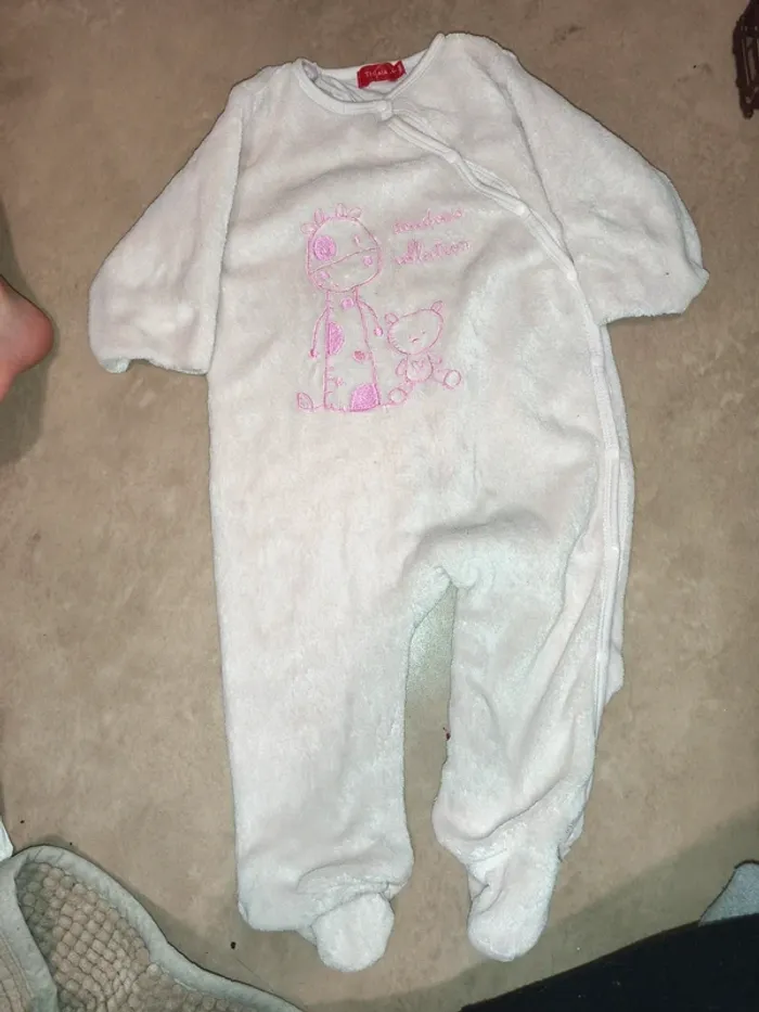 Pyjama polaire marque tissaia taille 18 mois