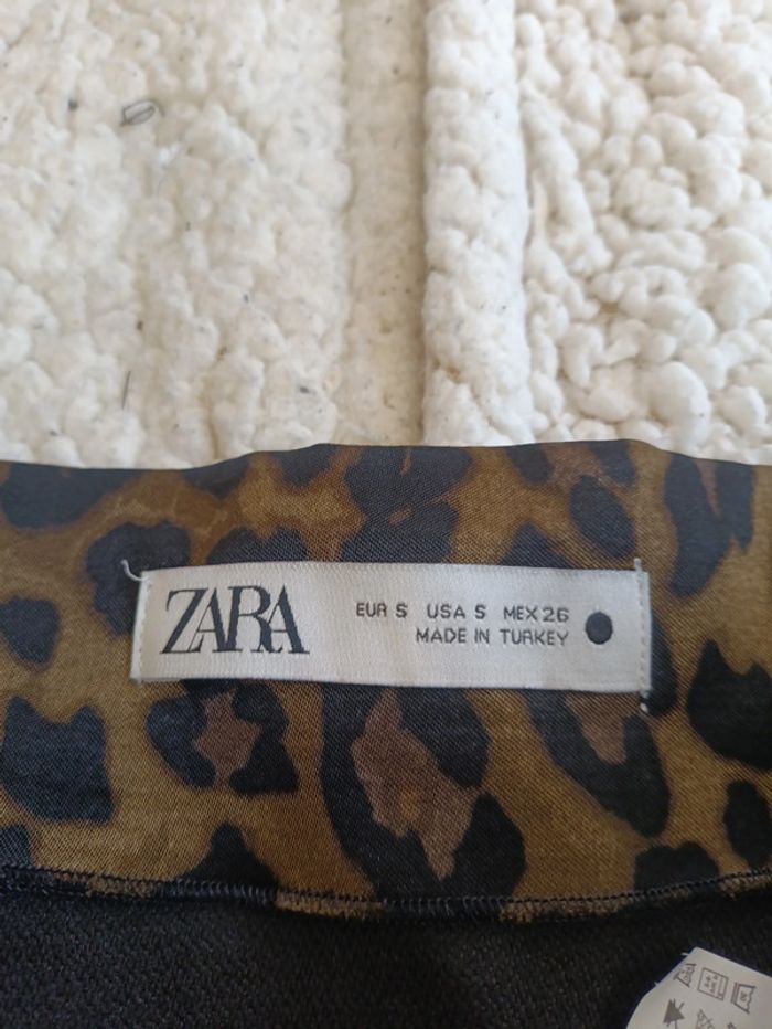 NEUF Mini jupe léopard Zara - taille S - imprimé fauve tendance vintage y2k - photo numéro 5