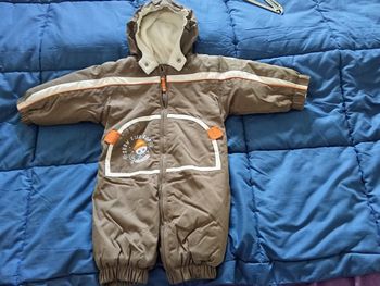 Combinaison de ski. 6 mois.