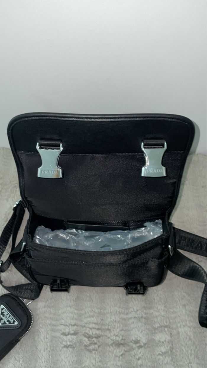 Sacoche Prada messager - photo numéro 3