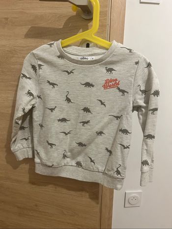 Pull dinosaure