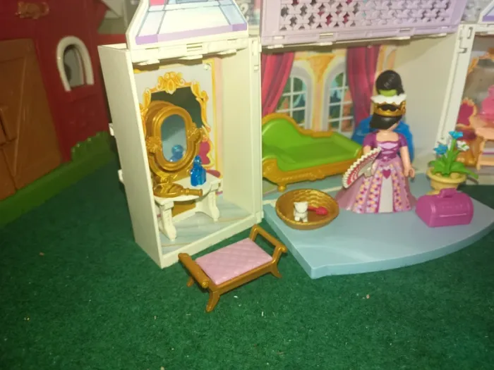 Lot princesses playmobil (fontaine 4137, château transportable 5419, - photo numéro 15