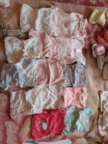 Bodiesau fille 1 mois