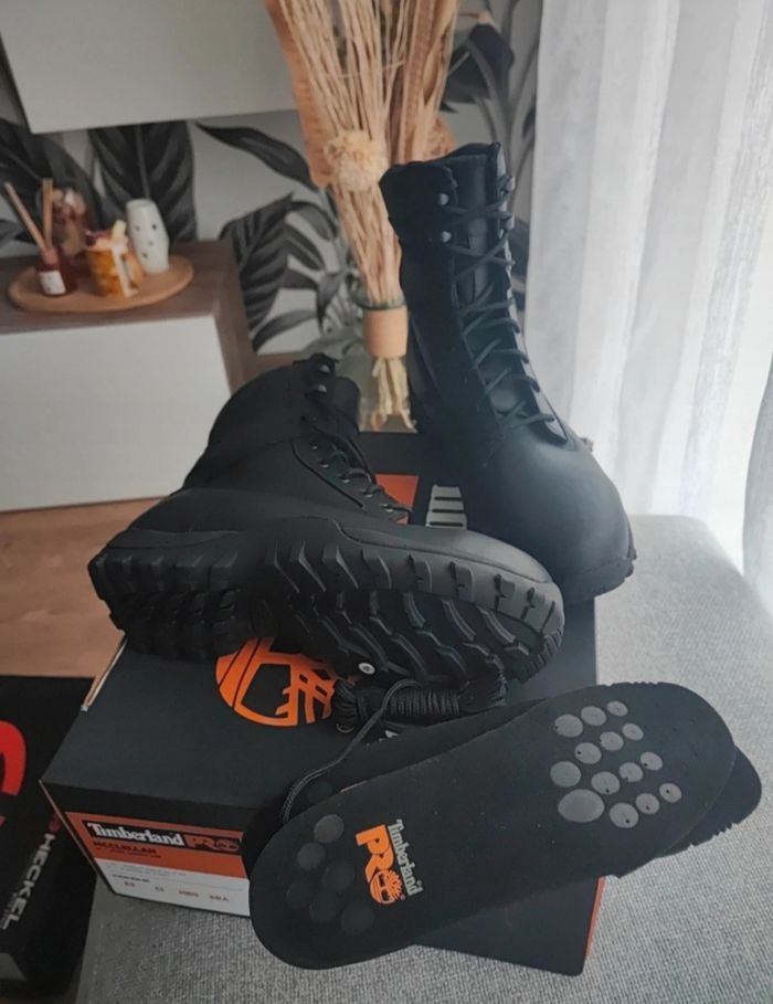 Chaussures de sécurité Timberland taille 42. - photo numéro 6