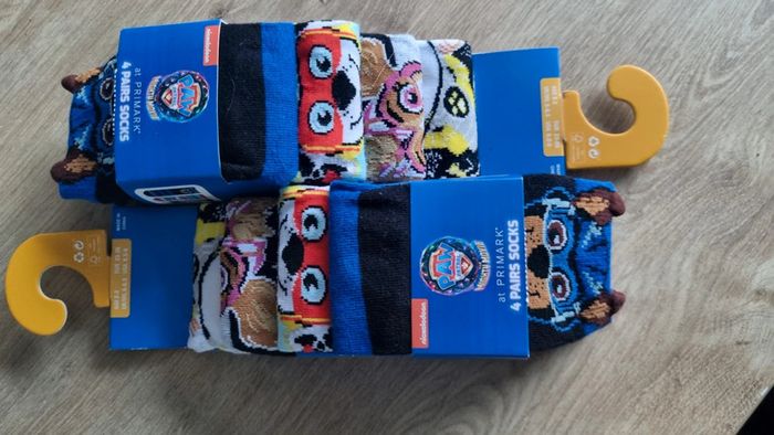 Lot pat patrouille chaussettes 23 26    8 paires
