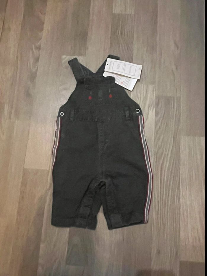 Salopette taille 3 mois neuf