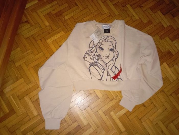 Sweat court Disney M