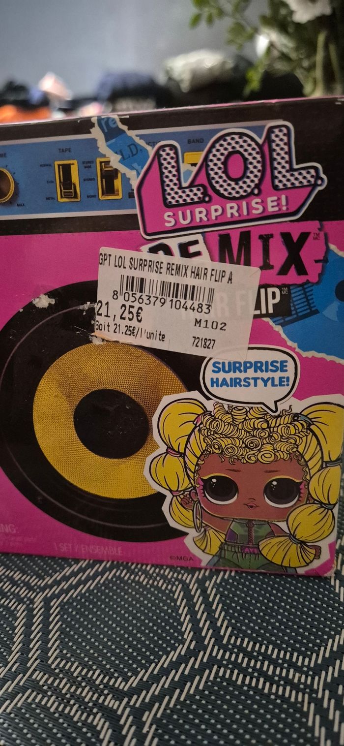 Boîte poupee LOL neuve - photo numéro 2