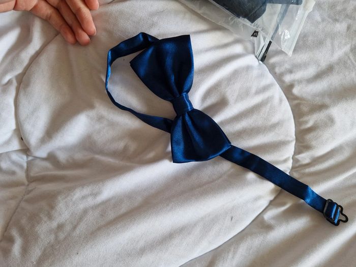 Costume homme avec noeud papillon - photo numéro 4