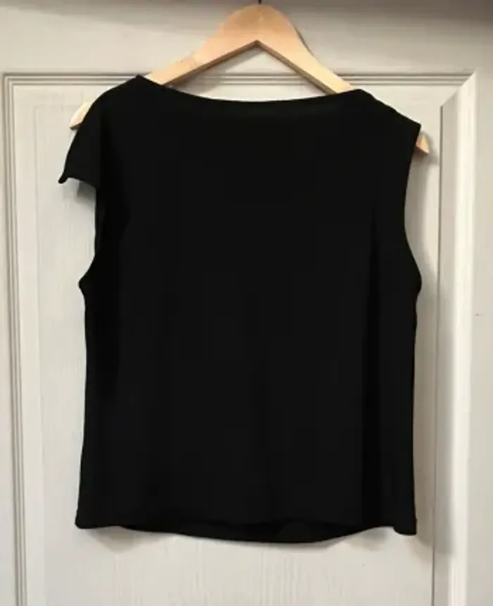 Top noir asymétrique  /très bon état - photo numéro 6