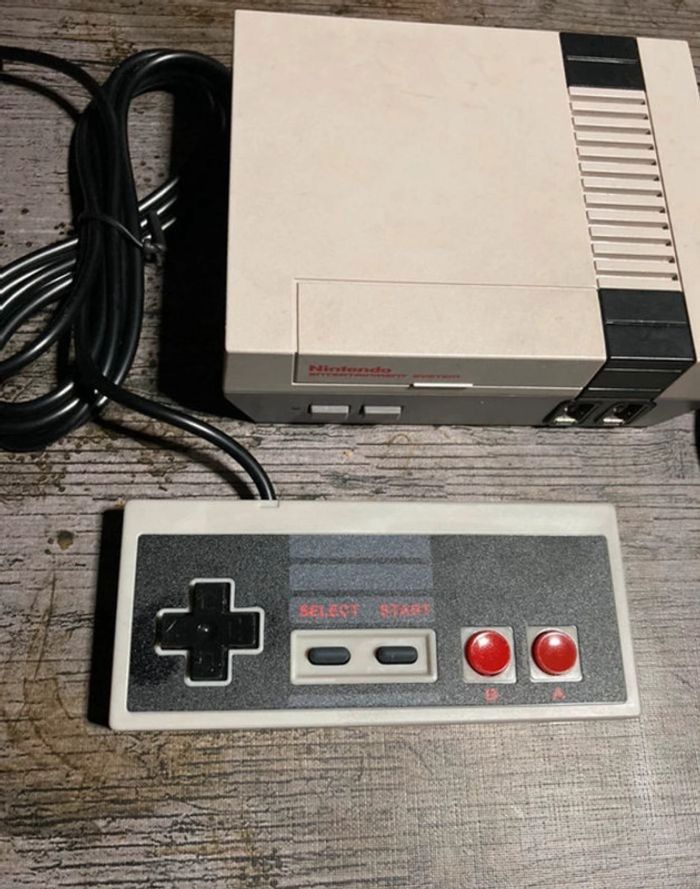 Console Nintendo Mini NES complète fonctionnel PAL - photo numéro 2