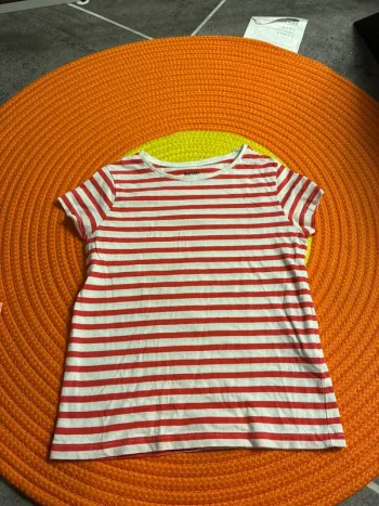 TEE Shirt en coton 5ans rayé corail et blanc kiabi parfait état manches courtes