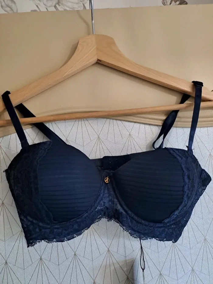Soutien gorge NEUF avec étiquette audace avec coque 85C bleu nuit - photo numéro 2